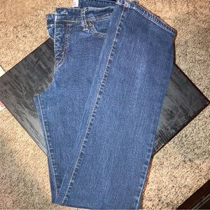 SIGNATURE LEVI STRAUSS & CO